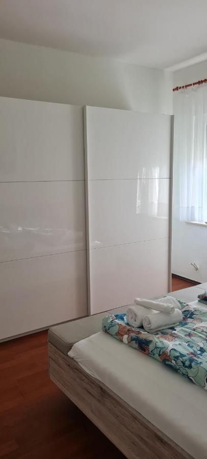 Villa Ankin Dvor à Galovac  Extérieur photo
