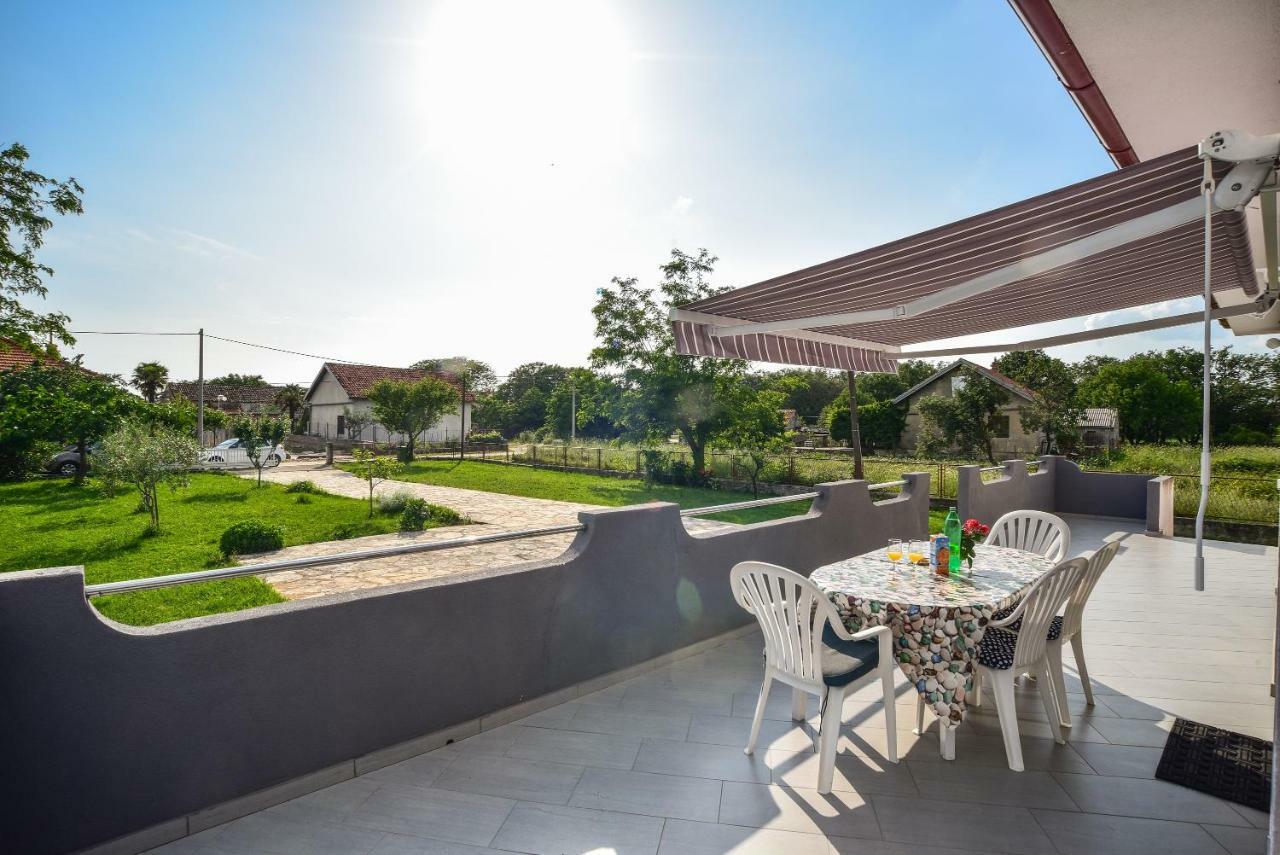 Villa Ankin Dvor à Galovac  Extérieur photo