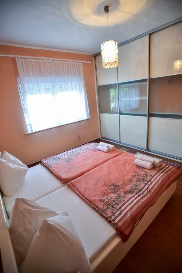 Villa Ankin Dvor à Galovac  Extérieur photo