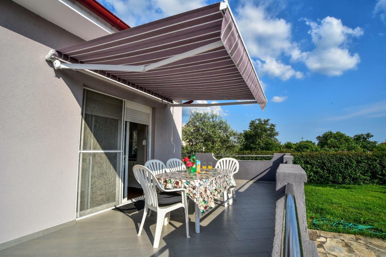 Villa Ankin Dvor à Galovac  Extérieur photo